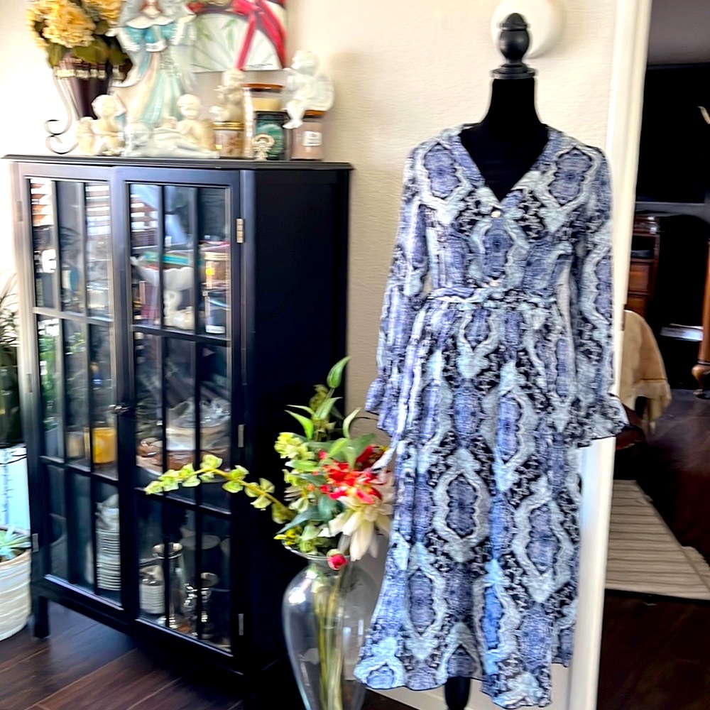 Stella and Julie paisley print super cute dress